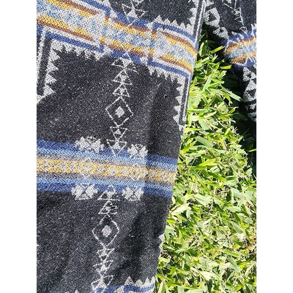 Pendleton Vintage Fit Blue Black Aztec Wool Jacket Size Medium Button Womans - Picture 3 of 13